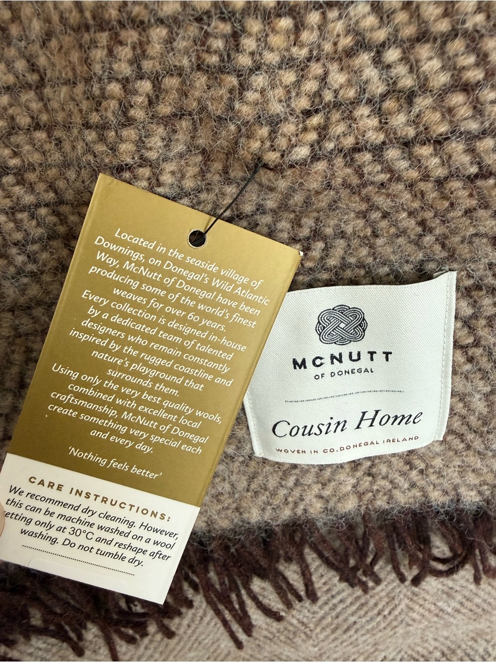 MCNUTT OF DONEGAL Neutral Tweed Throw - Picture 8 of 9